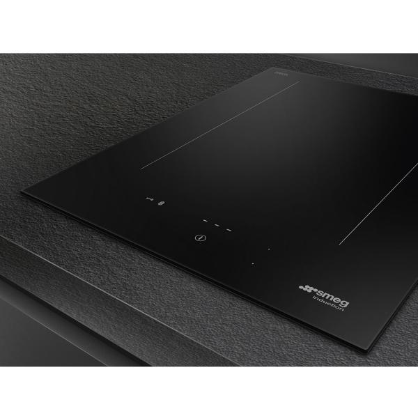 Индукционная варочная панель Smeg SIM3323D